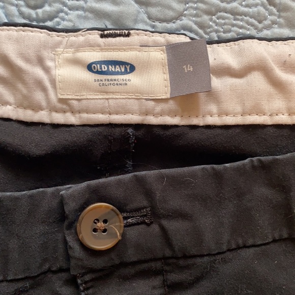 Women’s Classic Old Navy Shorts 14 - Picture 3 of 5